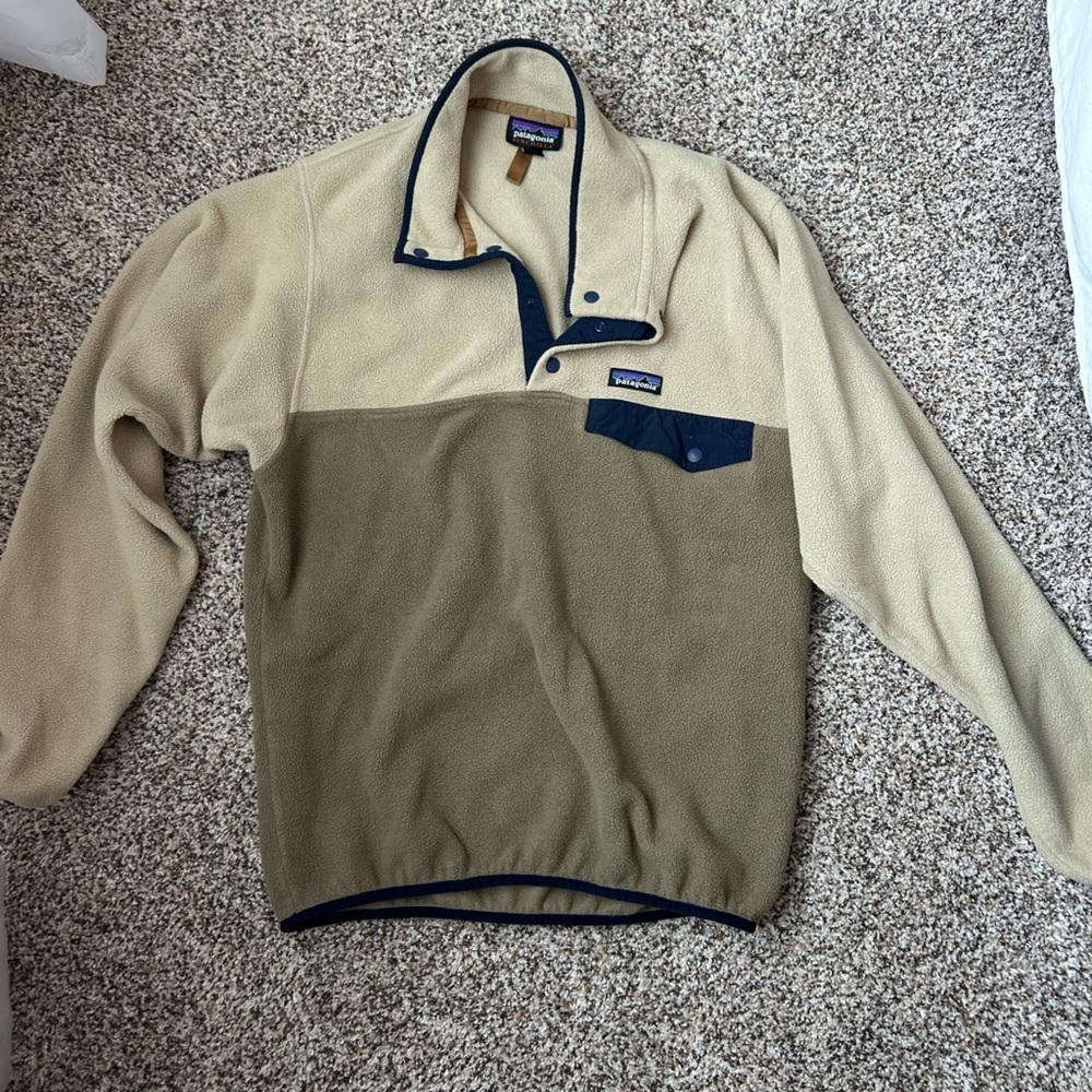 Patagonia Men's Zip Up Sweater in Beige and Brown